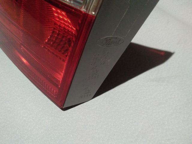 bontott FORD FOCUS III Jobb Belső Hátsó Lámpa