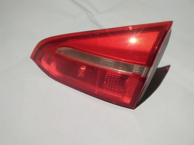 bontott FORD FOCUS III Jobb Belső Hátsó Lámpa