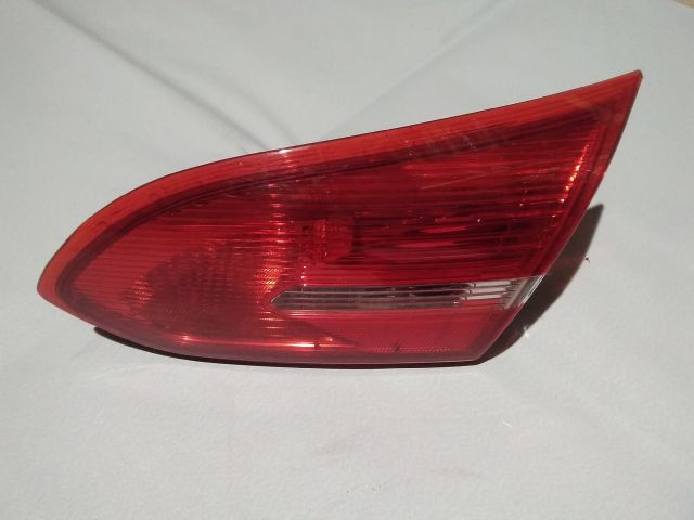 bontott FORD FOCUS III Jobb Belső Hátsó Lámpa