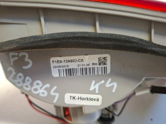 bontott FORD FOCUS III Jobb Belső Hátsó Lámpa