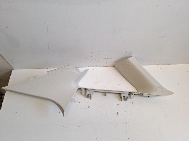 bontott FORD FOCUS III Jobb C Oszlop Burkolat