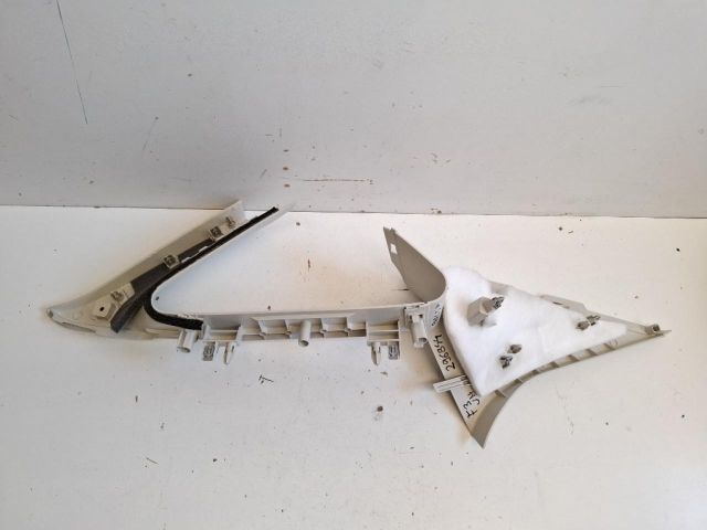 bontott FORD FOCUS III Jobb C Oszlop Burkolat