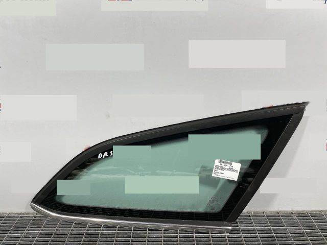 bontott FORD FOCUS III Jobb C Oszlop