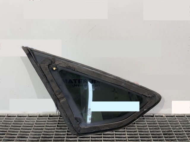 bontott FORD FOCUS III Jobb C Oszlop