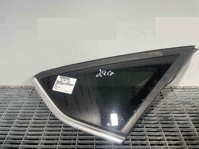 bontott FORD FOCUS III Jobb C Oszlop