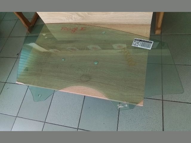 bontott FORD FOCUS III Jobb első Ablak