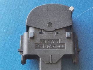 bontott FORD FOCUS III Jobb első Ablakemelő Kapcsoló