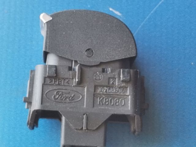 bontott FORD FOCUS III Jobb első Ablakemelő Kapcsoló