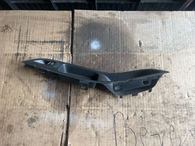 bontott FORD FOCUS III Jobb első Ablakemelő Kapcsoló