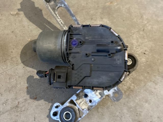 bontott FORD FOCUS III Jobb első Ablakemelő Motor