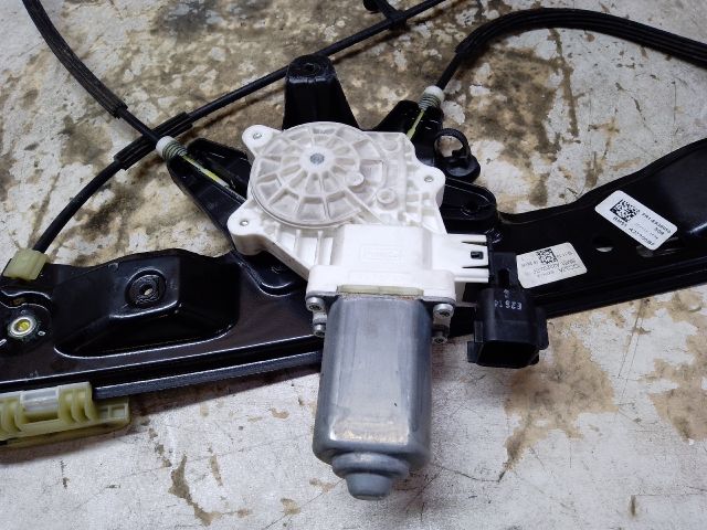 bontott FORD FOCUS III Jobb első Ablakemelő Szerkezet (Elektromos)