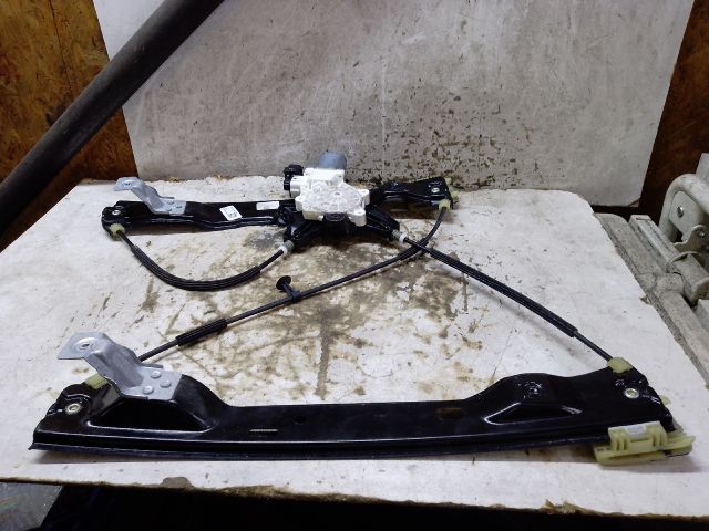 bontott FORD FOCUS III Jobb első Ablakemelő Szerkezet (Elektromos)