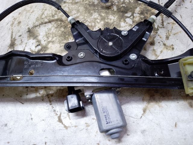 bontott FORD FOCUS III Jobb első Ablakemelő Szerkezet (Elektromos)