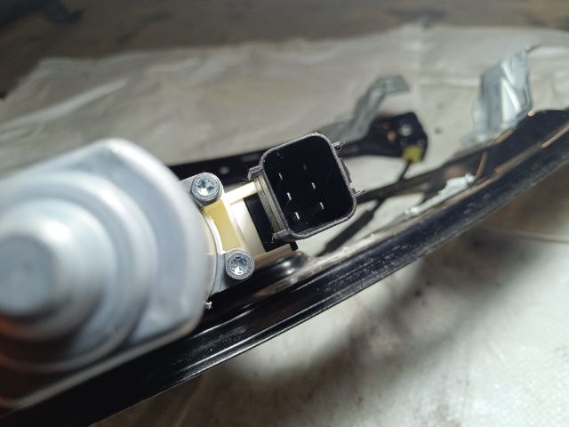 bontott FORD FOCUS III Jobb első Ablakemelő Szerkezet (Elektromos)