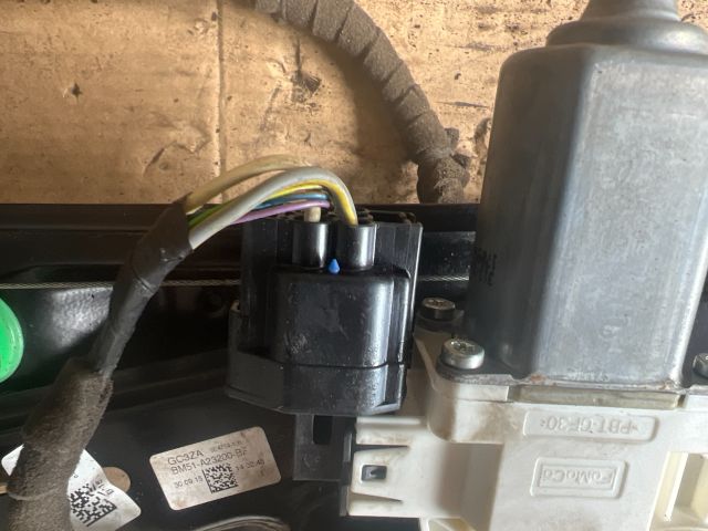 bontott FORD FOCUS III Jobb első Ablakemelő Szerkezet (Elektromos)