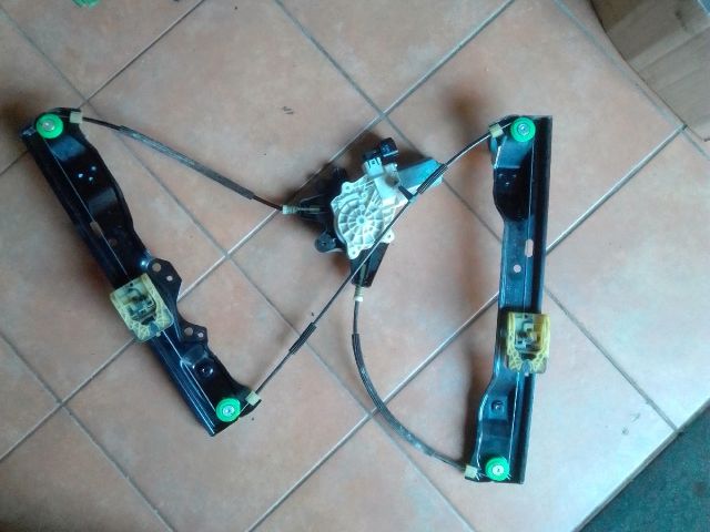 bontott FORD FOCUS III Jobb első Ablakemelő Szerkezet (Elektromos)