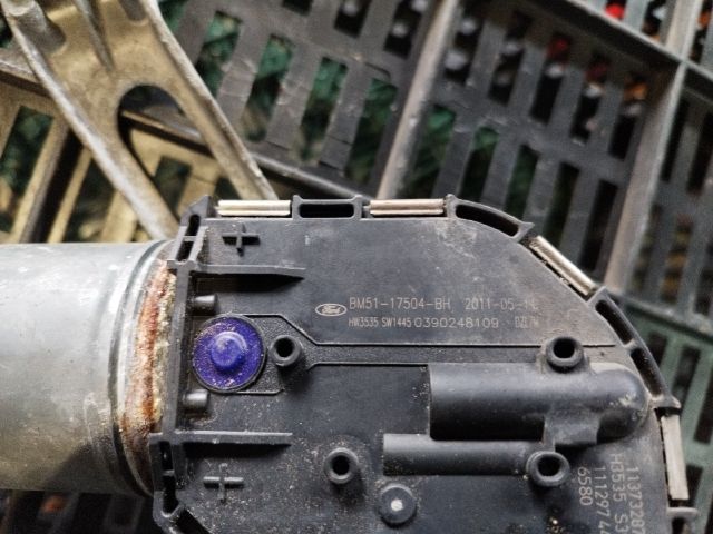 bontott FORD FOCUS III Jobb első Ablaktörlő Motor