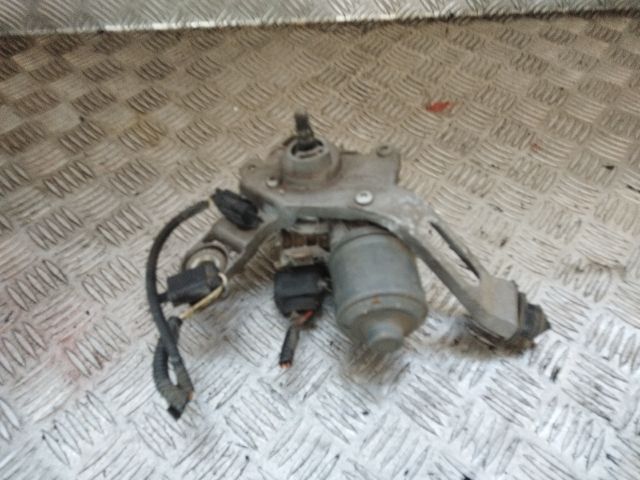 bontott FORD FOCUS III Jobb első Ablaktörlő Motor