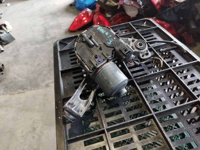 bontott FORD FOCUS III Jobb első Ablaktörlő Motor