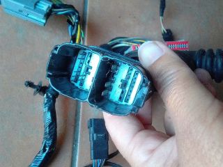 bontott FORD FOCUS III Jobb első Ajtó Kábelköteg