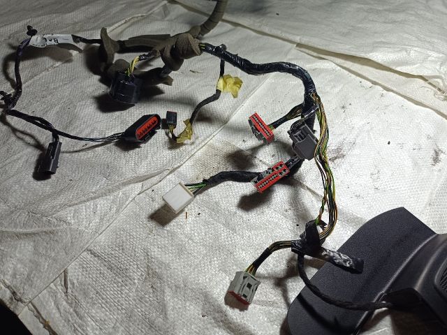 bontott FORD FOCUS III Jobb első Ajtó Kábelköteg