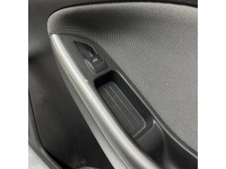 bontott FORD FOCUS III Jobb első Ajtó Kárpit