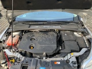 bontott FORD FOCUS III Jobb első Ajtó (Üres lemez)