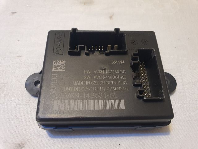 bontott FORD FOCUS III Jobb első Ajtó Vezérlőegység