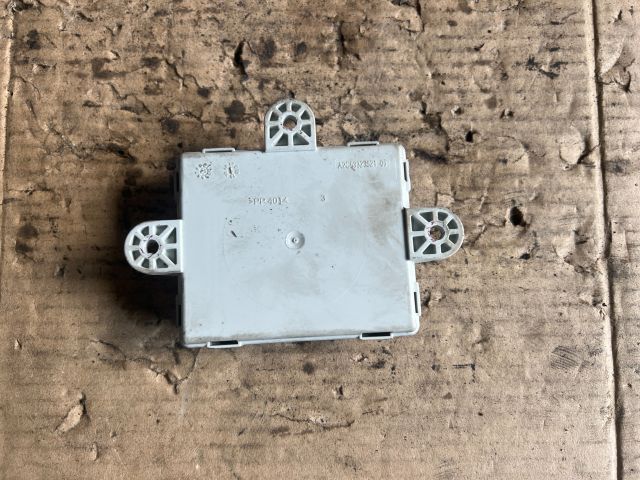 bontott FORD FOCUS III Jobb első Ajtó Vezérlőegység