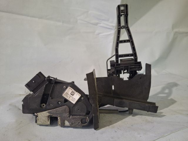 bontott FORD FOCUS III Jobb első Ajtózár