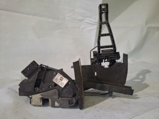 bontott FORD FOCUS III Jobb első Ajtózár