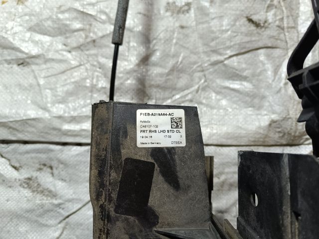 bontott FORD FOCUS III Jobb első Ajtózár