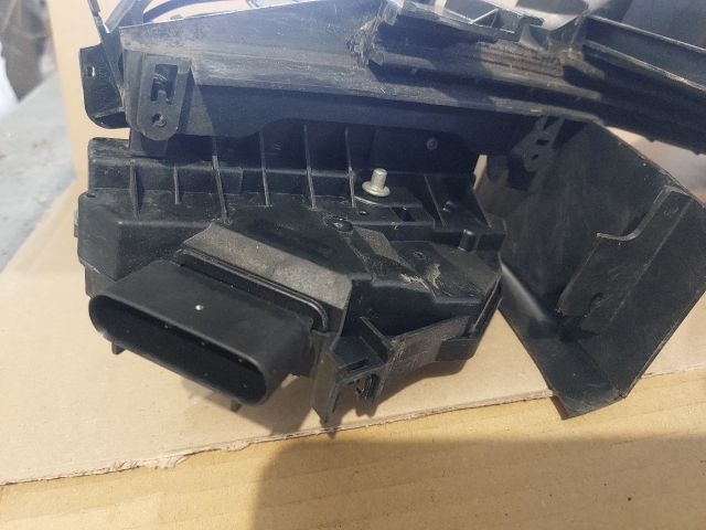 bontott FORD FOCUS III Jobb első Ajtózár