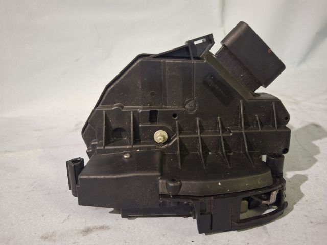 bontott FORD FOCUS III Jobb első Ajtózár