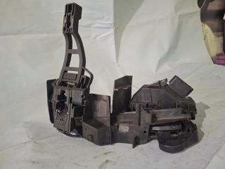 bontott FORD FOCUS III Jobb első Ajtózár