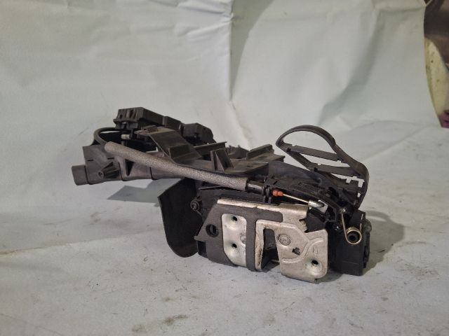 bontott FORD FOCUS III Jobb első Ajtózár