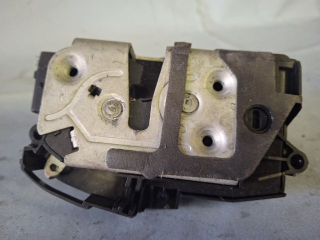 bontott FORD FOCUS III Jobb első Ajtózár