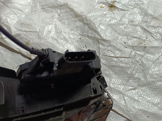 bontott FORD FOCUS III Jobb első Ajtózár