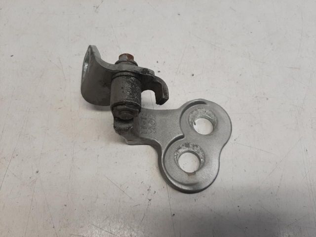 bontott FORD FOCUS III Jobb első Alsó Zsanér