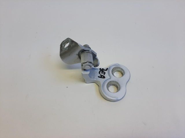 bontott FORD FOCUS III Jobb első Alsó Zsanér