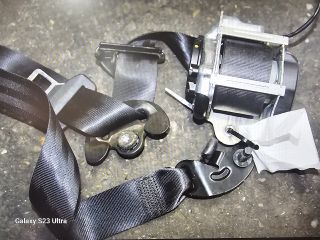 bontott FORD FOCUS III Jobb első Biztonsági Öv