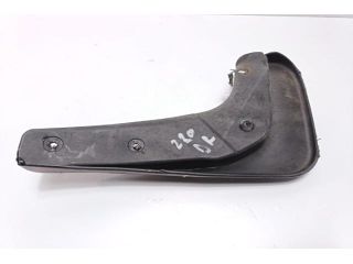 bontott FORD FOCUS III Jobb első Dobbetét (Kerékjárati, Műanyag)