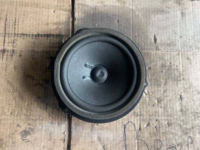 bontott FORD FOCUS III Jobb első Hangszóró