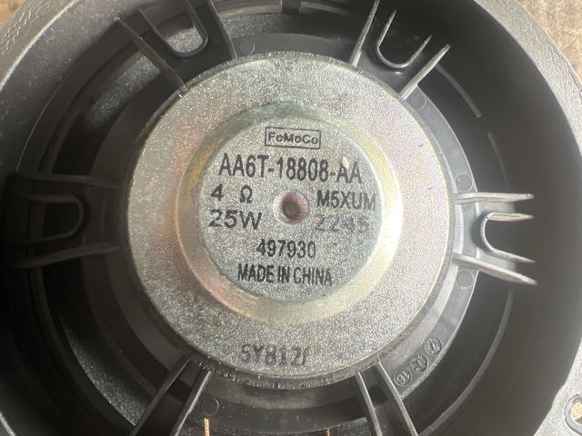 bontott FORD FOCUS III Jobb első Hangszóró