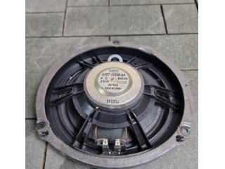 bontott FORD FOCUS III Jobb első Hangszóró