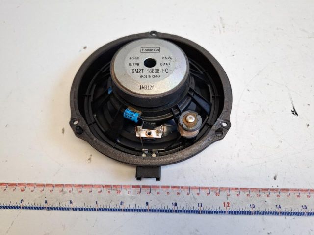 bontott FORD FOCUS III Jobb első Hangszóró