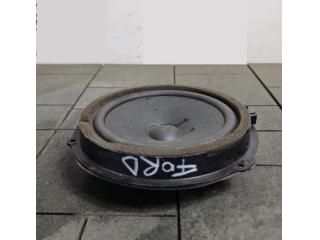 bontott FORD FOCUS III Jobb első Hangszóró