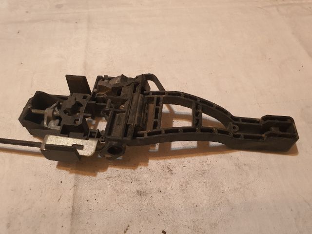 bontott FORD FOCUS III Jobb első Külső Kilincsfészek