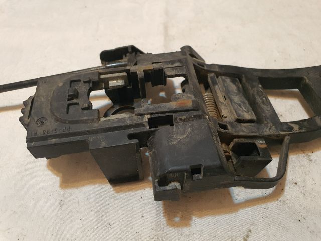 bontott FORD FOCUS III Jobb első Külső Kilincsfészek