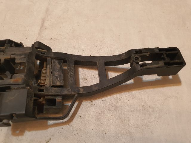 bontott FORD FOCUS III Jobb első Külső Kilincsfészek